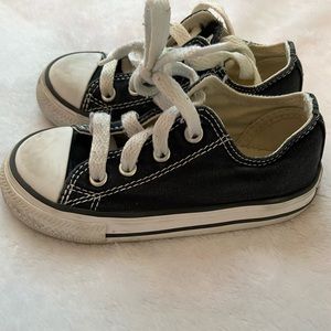 Black converse toddler size 7